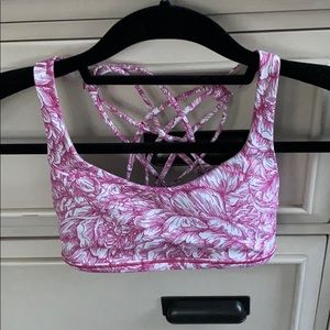 Lululemon sports bra